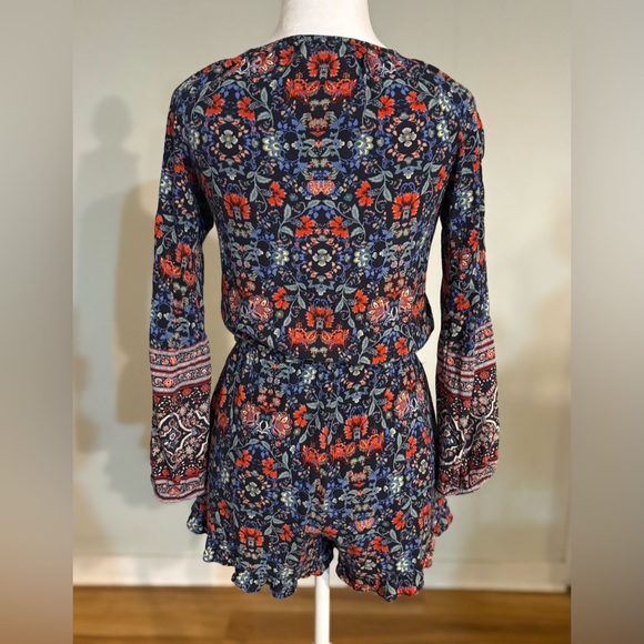 American Eagle AEO Long Sleeve Black Multicolored Floral Romper, Small XS - Picture 4 of 10